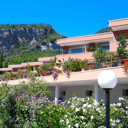 Casa Del Relax Apartment Riva del Garda Exterior photo